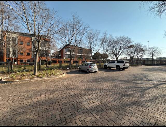 155.30M² OFFICE TO LET IN ECO PARK ESTATE